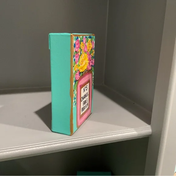 🔴HOLD FOR THERESA🔴Chanel No. 5 Perfume Canvas Art🔴 - Picture 2 of 5